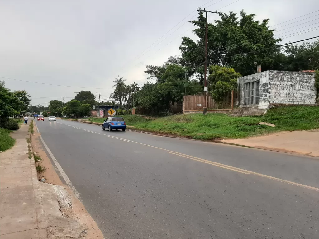 GRAN OFERTA HERMOSO TERRENO DE 1.396 m2 SOBRE RUTA EN LUQUE! — foto 3