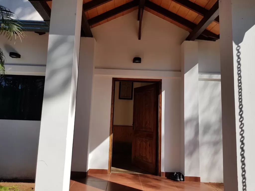 Vendo casa de dos plantas. Amoblada. Zona Yacht y Golf Club — foto 2