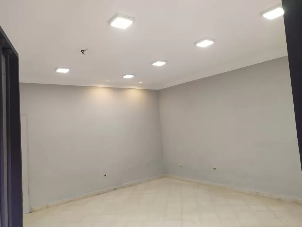 Alquilo Salon comercial! En mejor zona de la capital,exelente para oficina o comercios — foto 2