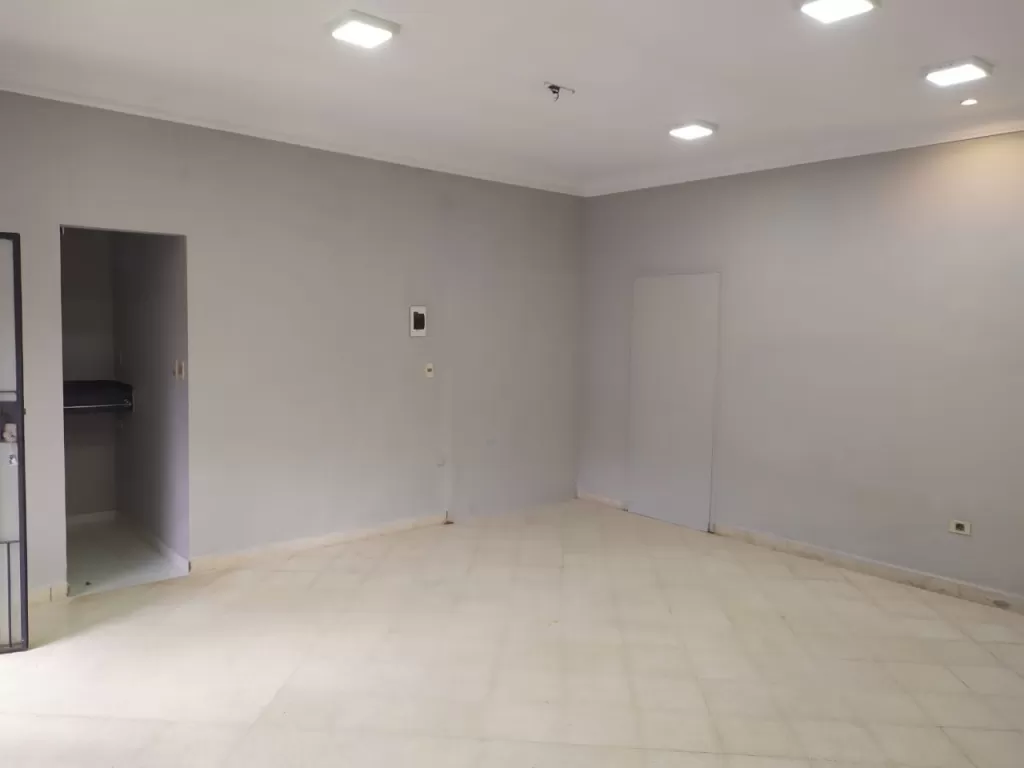 Alquilo Salon comercial! En mejor zona de la capital,exelente para oficina o comercios — foto 3
