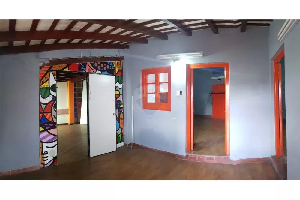 VENDO IMPONENTE DEPOSITO SOBRE MCAL LOPEZ 696,000 USD — foto 3