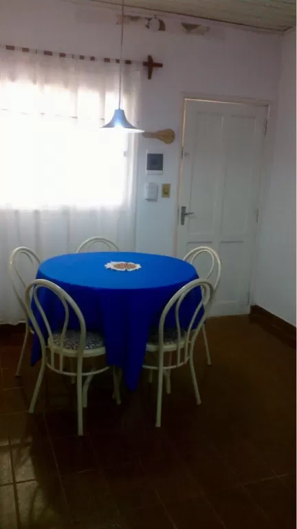 ALQUILO HERMOSO DEPARTAMENTO CÉNTRICO EN ENCARNACION — foto 3