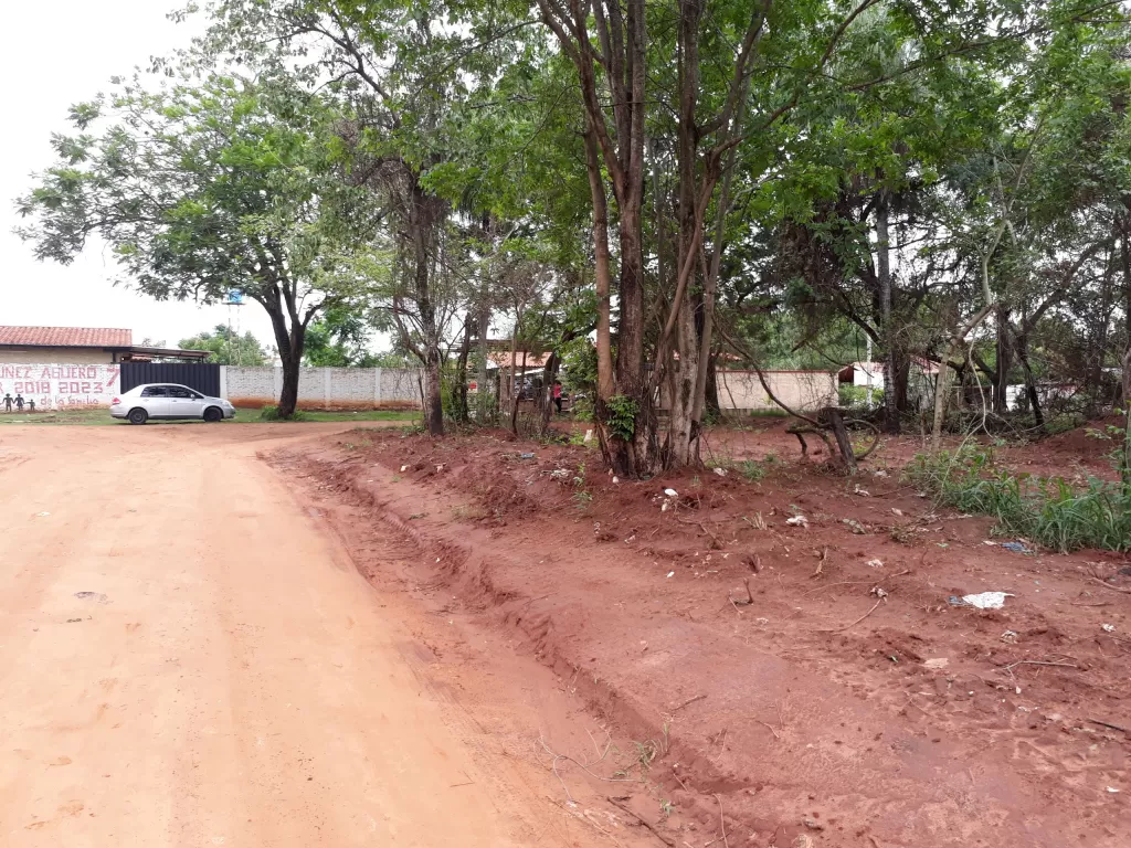 Vendo 2 terrenos juntos! Zona Luque — foto 2