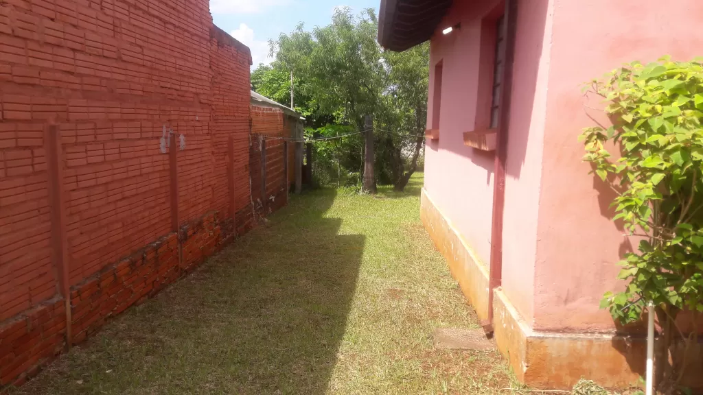 Vendo hermosa casa en barrio San Isidro de encarnación — foto 2