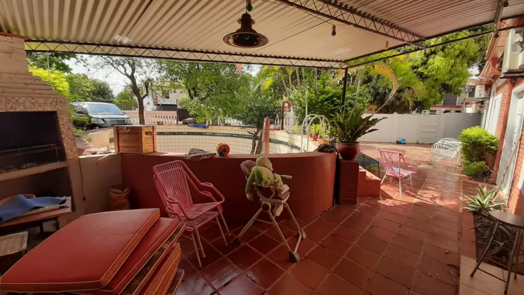 VENDO HERMOSA RESIDENCIA EN SAN LORENZO — foto 3