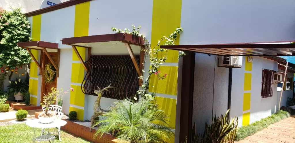 Casa en la mejor ubicación de la Ciudad de Caaguazú con salón comercial — foto 2