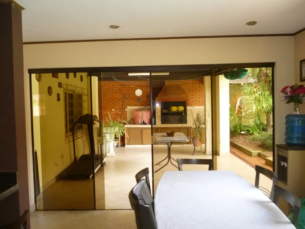 Bº JARA, LEON CONDOU!! OPORTUNIDAD, 360M2, RESIDENCIA EN PLANTA BAJA, JARDÍN, PISCINA. — foto 3
