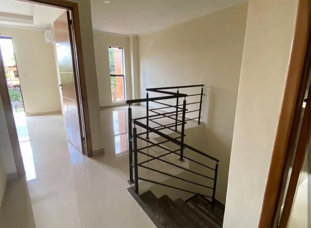 ALQUILO HERMOSO DUPLEX. ZONA VILLA OLIMPIA — foto 2