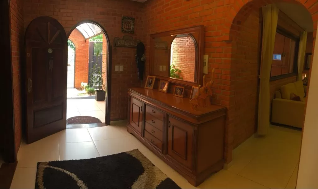 VENDO CASA EN LAMBARÉ-ZONA SUPERMERCADO EL PUEBLO — foto 3