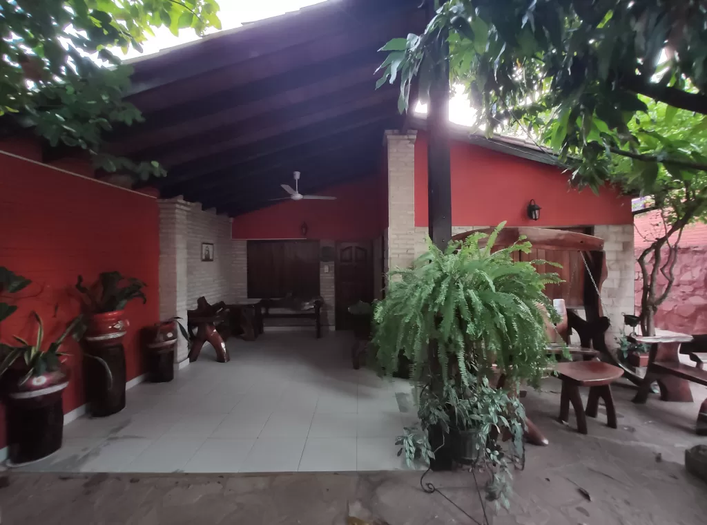Vendo Hermosa Casa a 2 cuadras de Artigas Asunción — foto 2