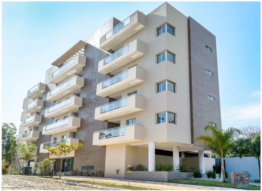 EDIFICIO AUSTEN PLAZA (MBURUCUYÁ): MAGNIFICO DEPTO. 2 DORMITORIOS, PARKING, PISCINA. — foto 2