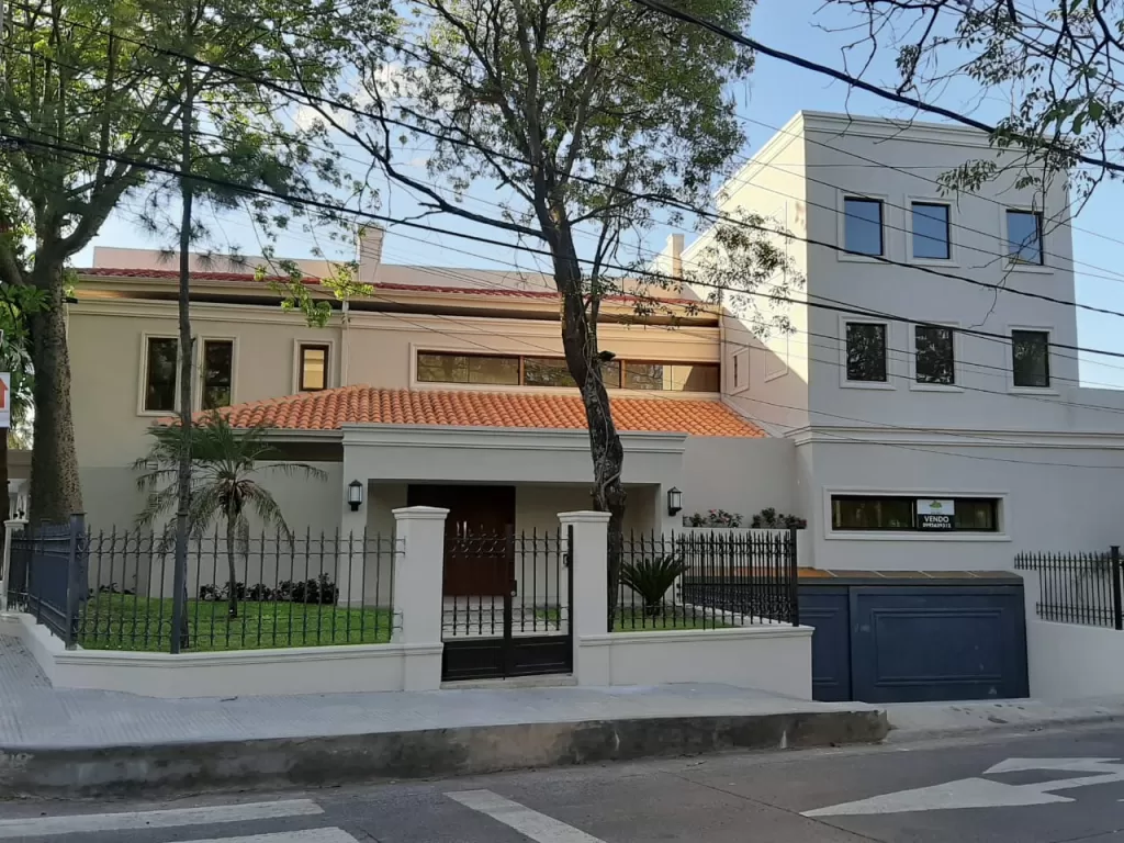 VILLA MORRA: IMPONENTE RESIDENCIA, 6 DORMITORIOS, JARDÍN, PISCINA, PREMIUM 100%. — foto 2