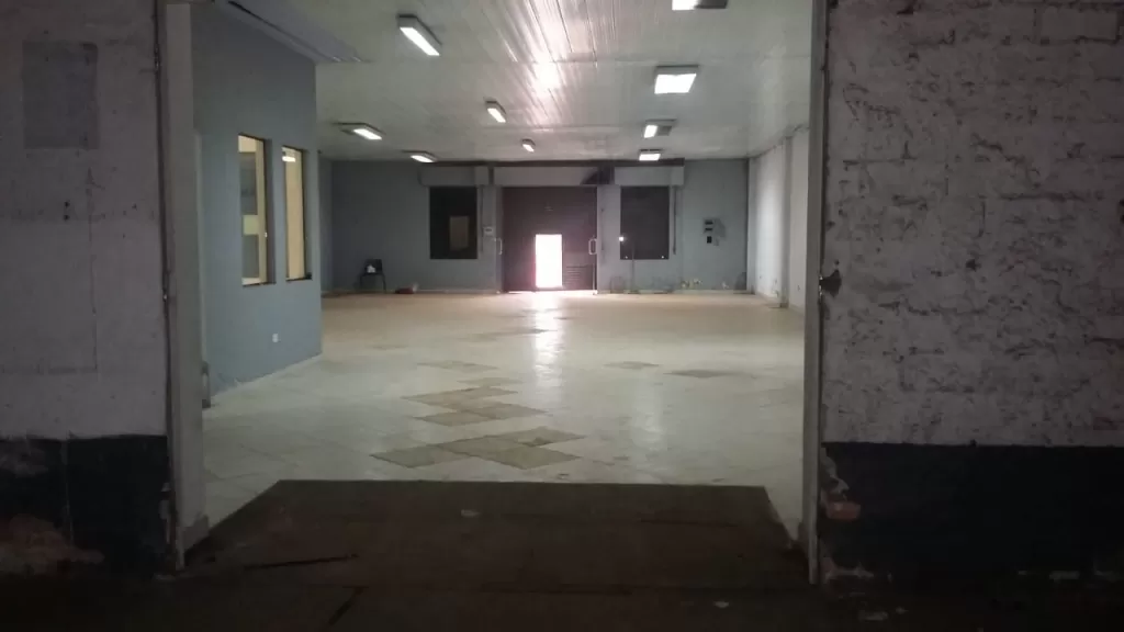 SAN LORENZO (KM 10 S RUTA): INCOMPARABLE UBICACIÓN, SALÓN COMERCIAL + OFICINA + DEPOSITO. — foto 2