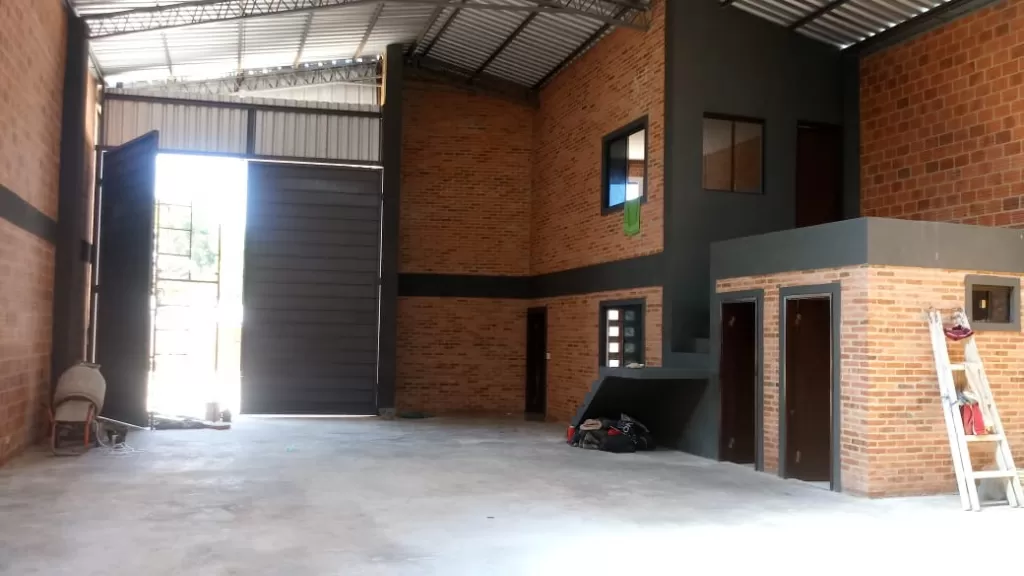 Deposito 350 M2 (Mariano R A) con dos oficinas — foto 2