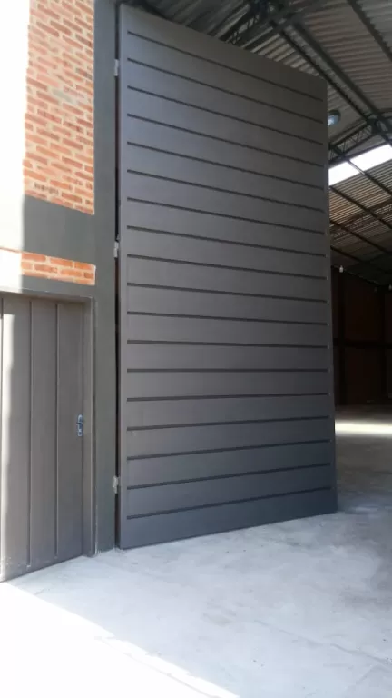 Deposito 350 M2 (Mariano R A) con dos oficinas — foto 3