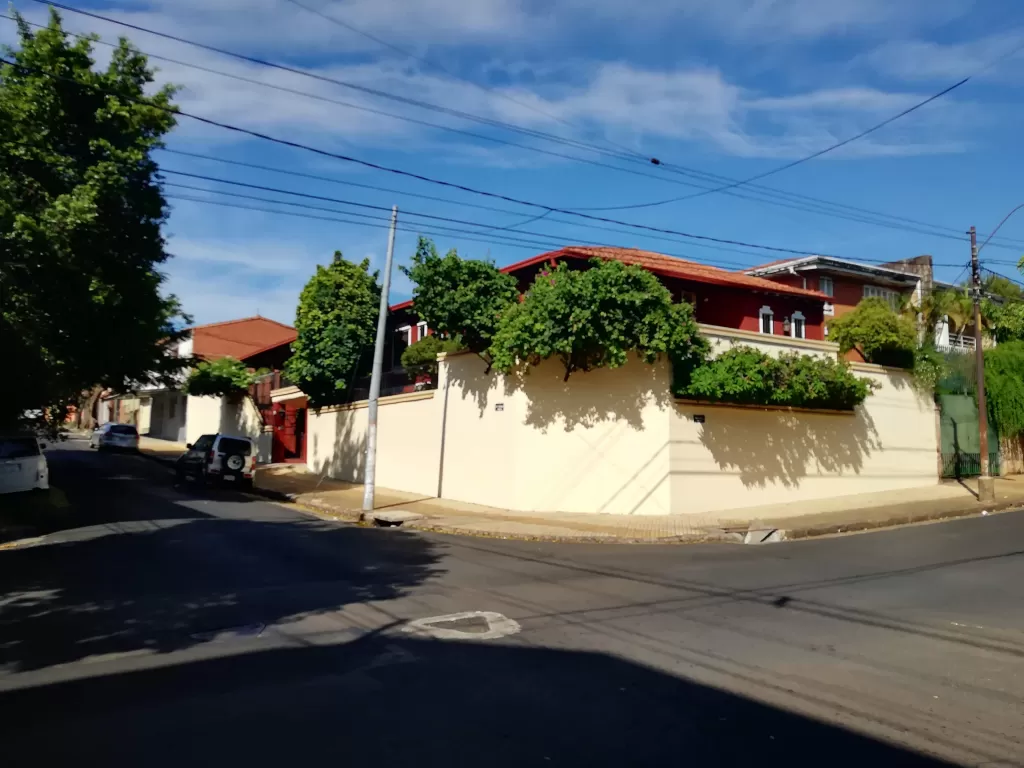 Hermosa Casa en CIudad Nueva Asuncion Ubicada en esquina — foto 2