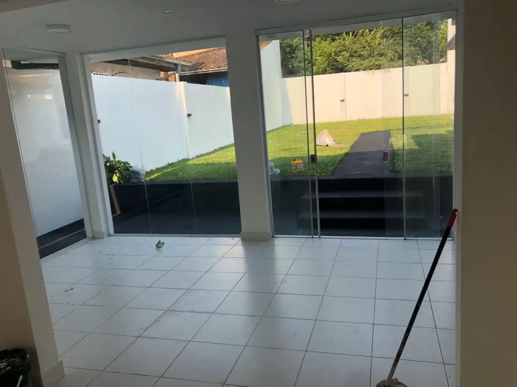 ALQUILO HERMOSA CASA EN LAMBARE. ZONA DEL YATCH — foto 3