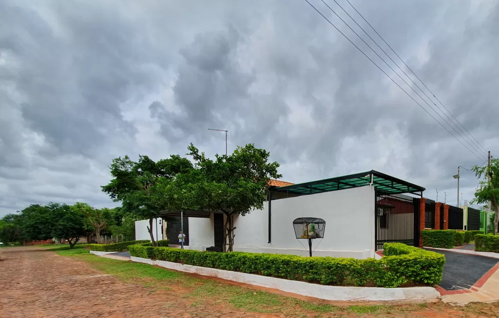 VENDO HERMOSA CASA EN AREGUA (Excelente estado y lista para habitar). Barrio muy tranquilo — foto 2