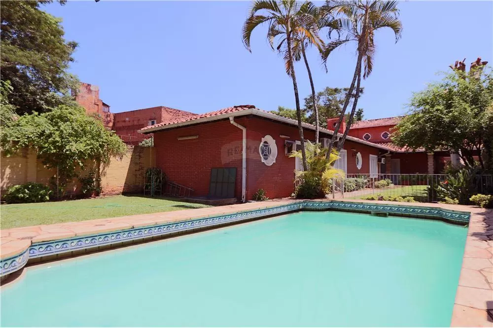 Amplia residencia Bo. Ycua Sati. — foto 3