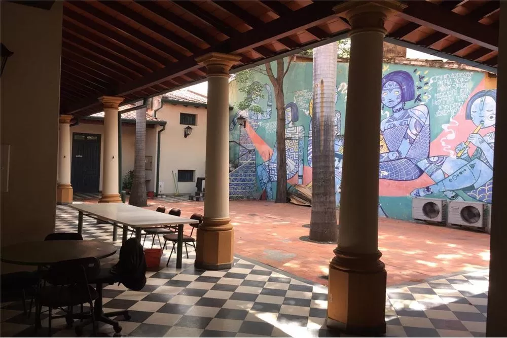 EDIFICO COMERCIAL CON 8 OFICINAS EN EL CENTRO 400,000 USD — foto 3