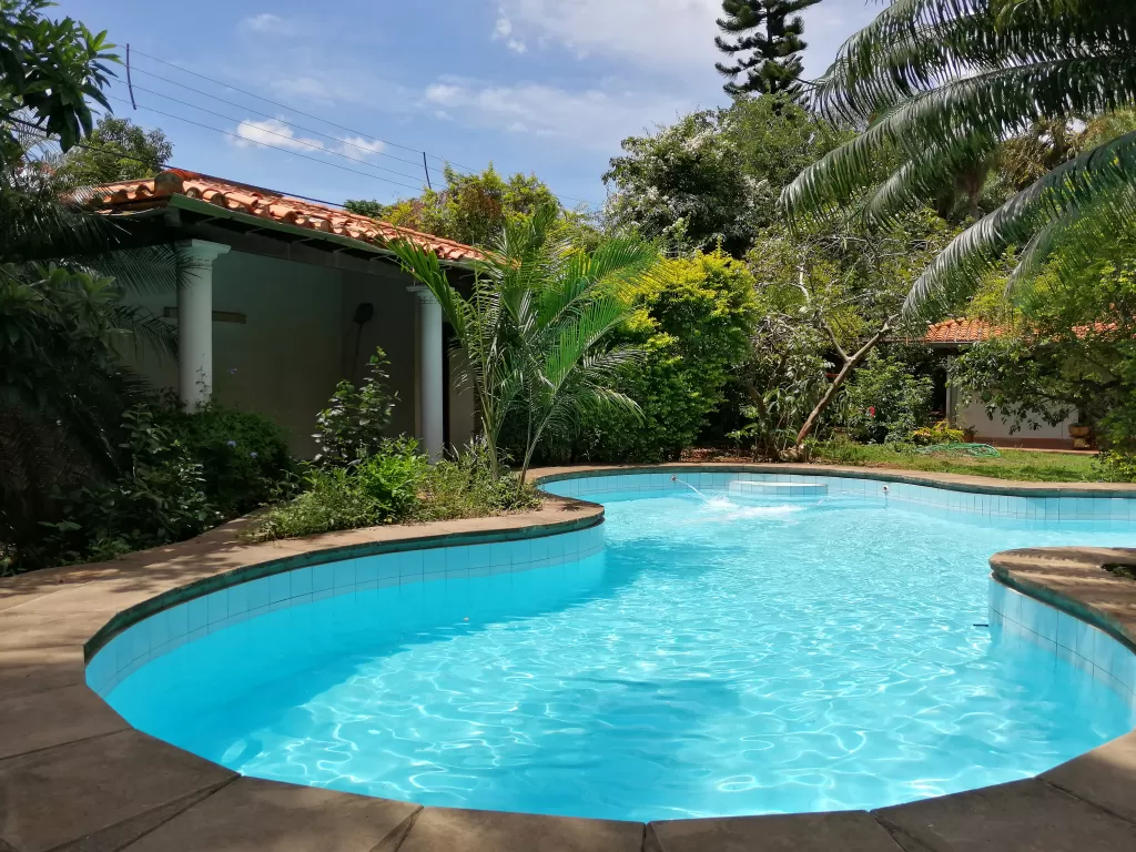 CASA QUINTA EN LUQUE — foto 3