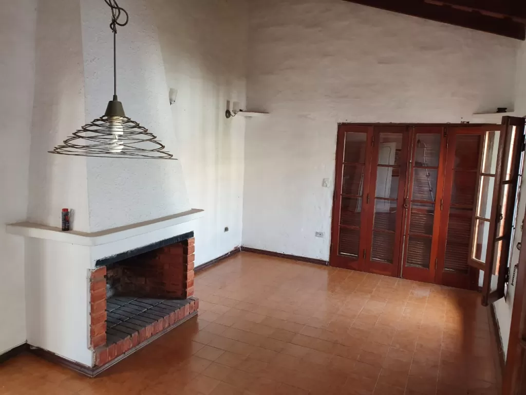 VENDO CASA EN EL GRUPO HABITACIONAL AEROPUERTO — foto 2