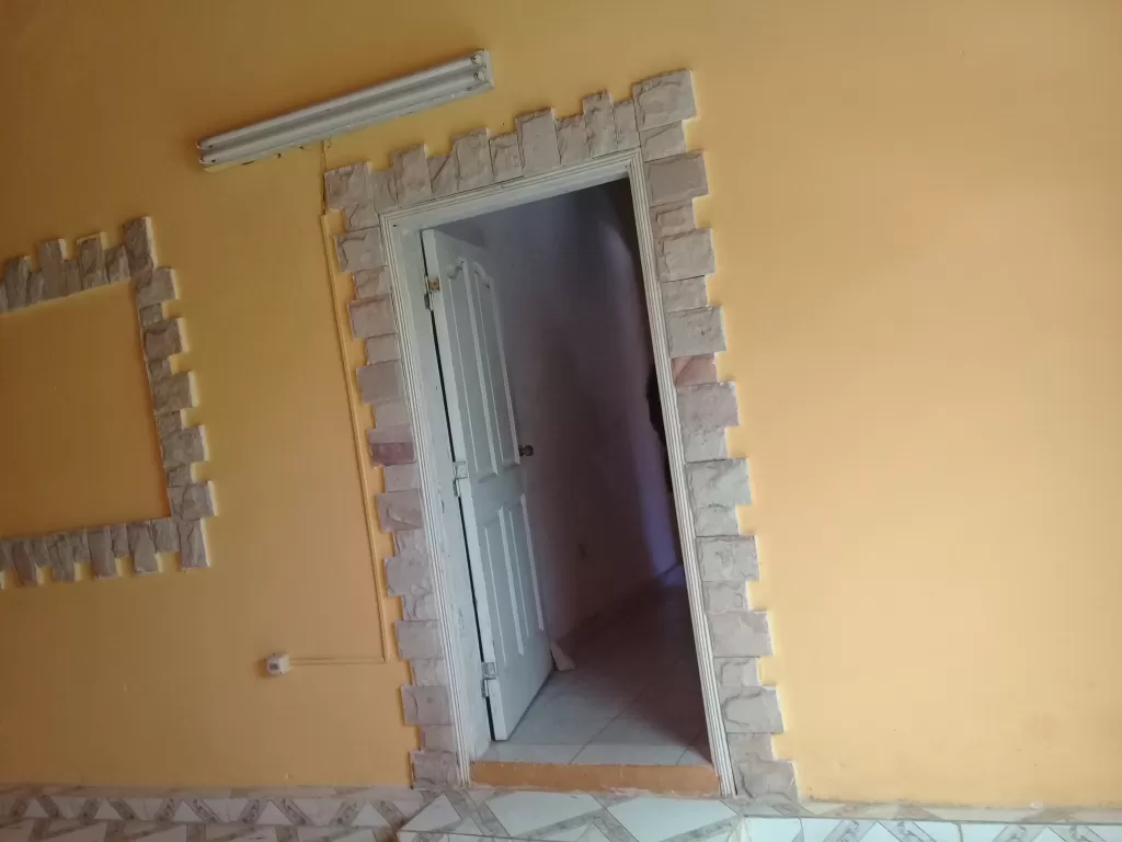 Alquilo casa en Aregua — foto 2