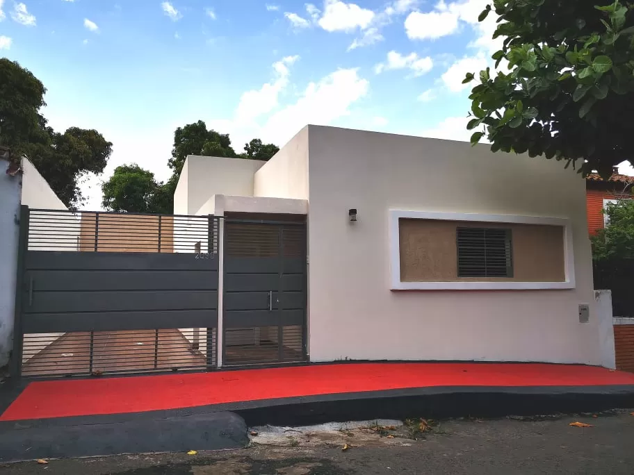 SAJONIA ALQUILO CASA A ESTRENAR — foto 2