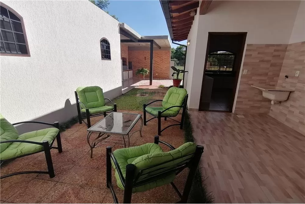 Hermosa CASA en Aregua, con vista al LAGO — foto 3