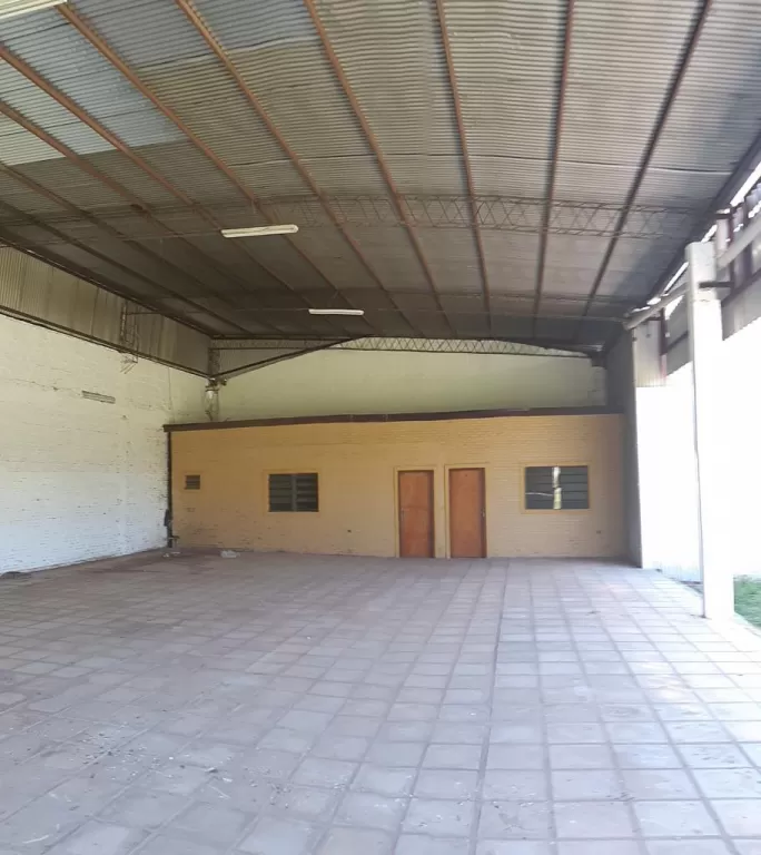 LIMPIO - PROPIEDAD COMERCIAL SOBRE 4 CALLES: 35000 m2 DE TERRENO Y 9000 m2 CONSTRUIDOS! — foto 3