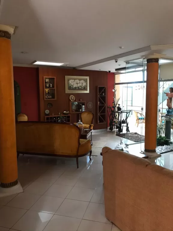 VENDO RESIDENCIA EN BARRIO OBRERO — foto 2