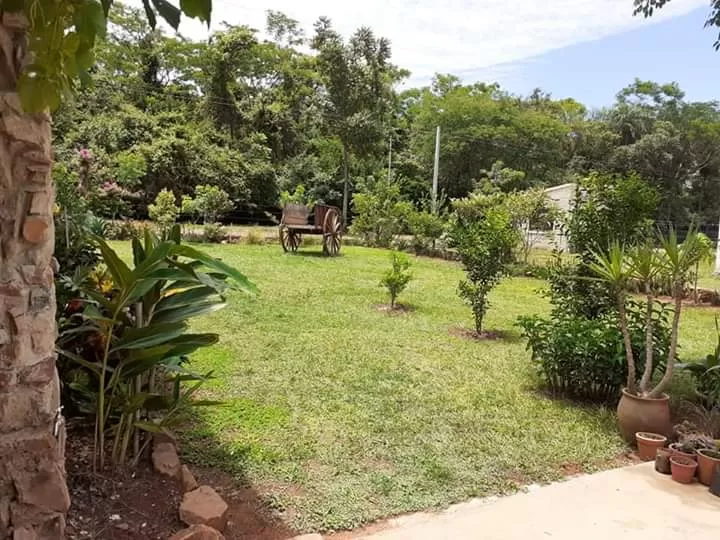 Vendo HERMOSA casa en PARAGUARI 2 terrenos juntos — foto 2