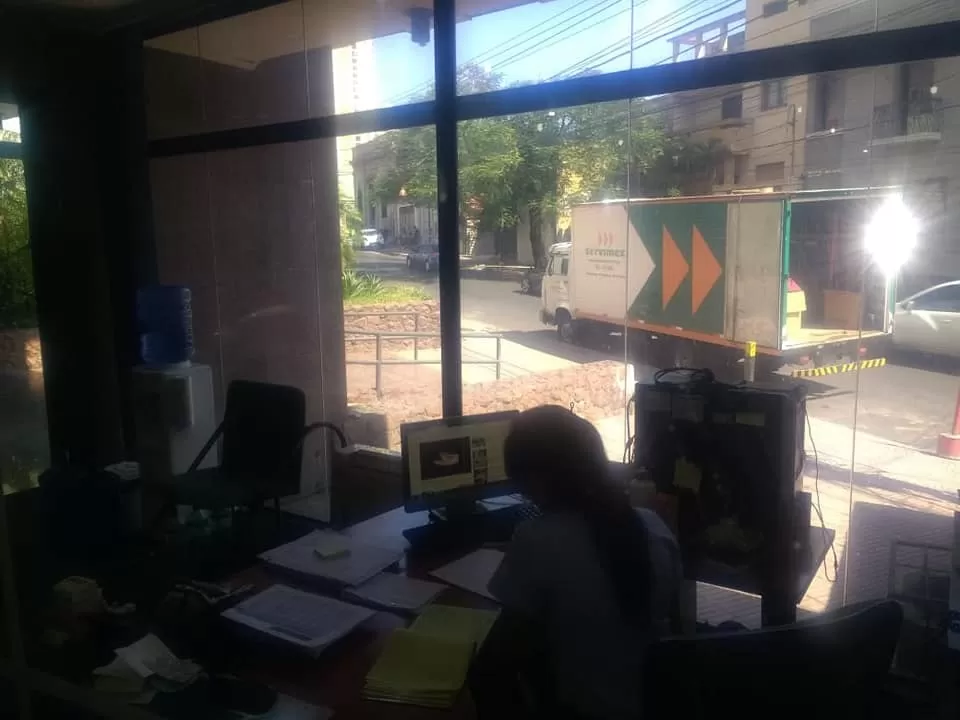 Alquilo oficina corporativa sobre mariscal lopez zona centro — foto 3