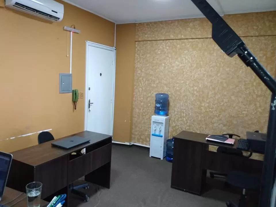 ALQUILO OFICINA EN EL EDIFICIO CAPITAL — foto 2