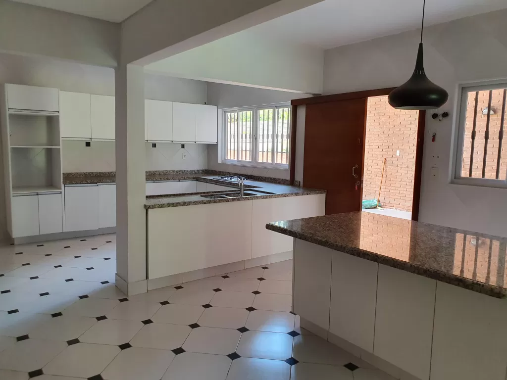 HERMOSA Y FINA RESIDENCIA — foto 3