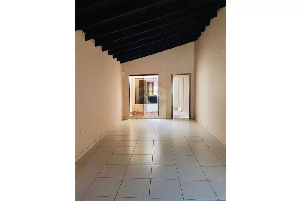 Casa sobre Gral. Santos — foto 2