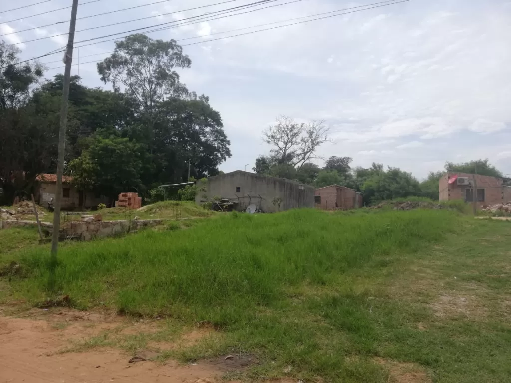 SE VENDE TERRENO en PALMA LOMA, LUQUE Superficie 360mts2 — foto 2
