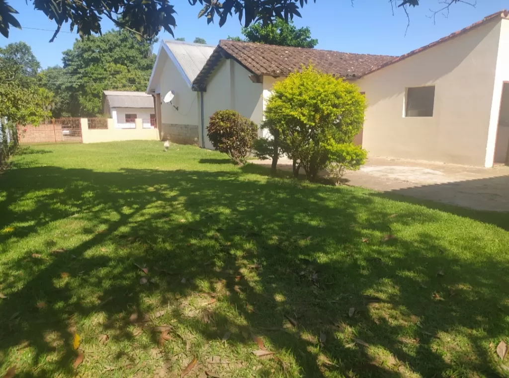 VENDO CASA CON 4 DORMITORIOS Y 2 SALAS EN YATAITY - GUAIRÁ (10 MIN. DE VILLARRICA) — foto 3