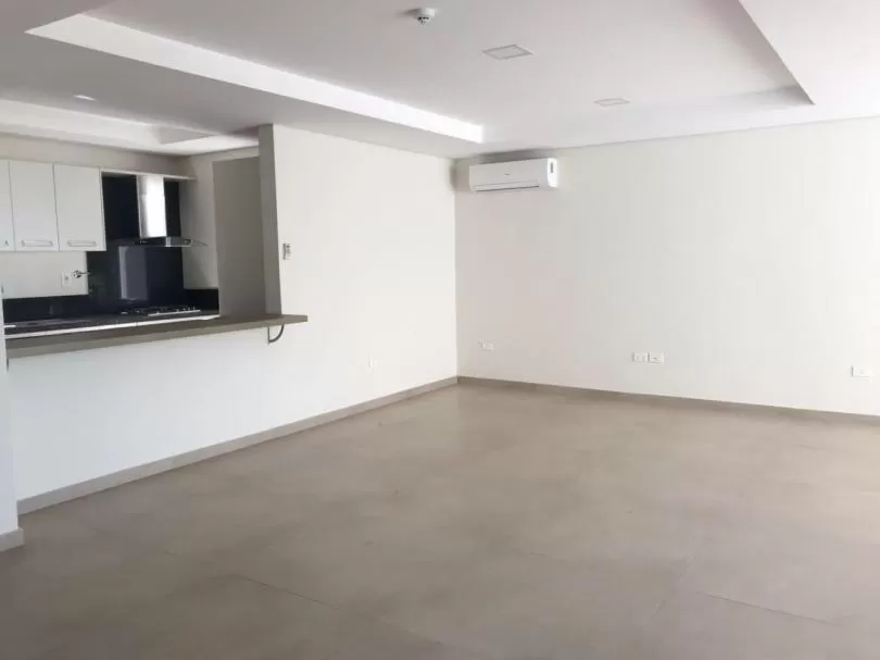 En venta departamento de 3 habitaciones, zona Primer presidente — foto 3