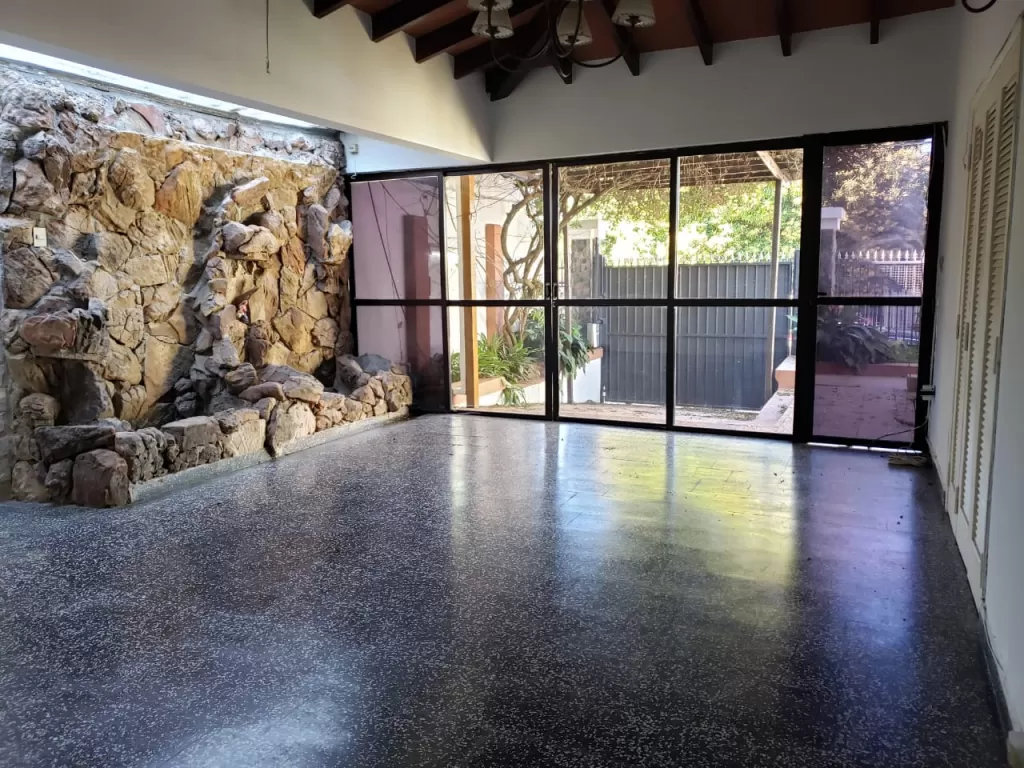 Bº SAN VICENTE OPORTUNIDAD!: CHALET EN PLANTA BAJA -480 M2 - UBICACION IDEAL! — foto 2