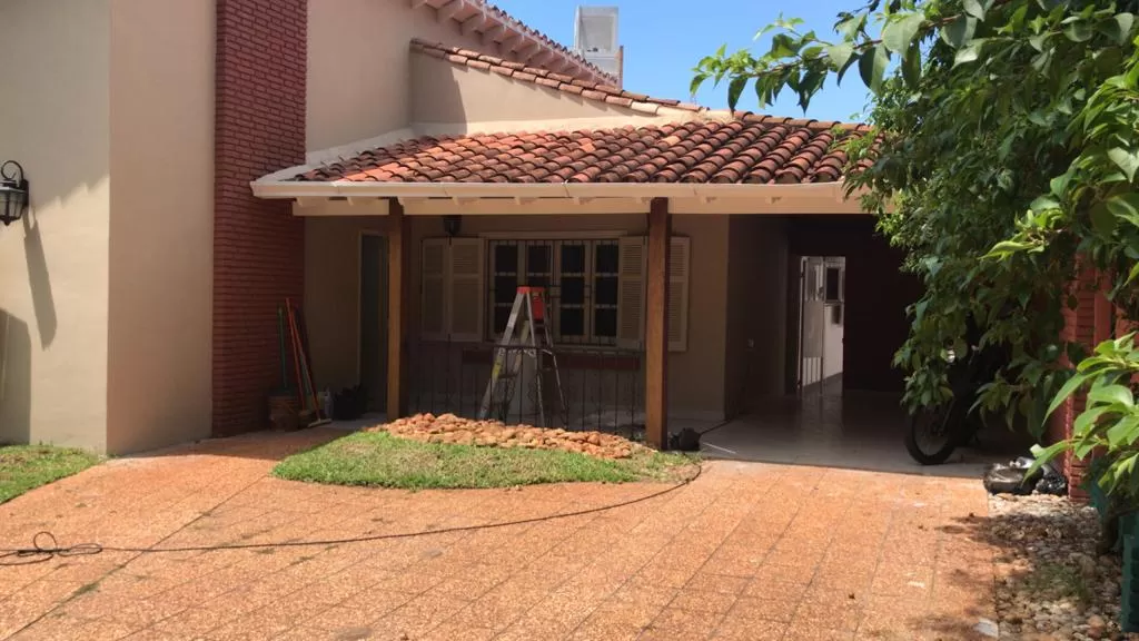 MANORA CARMELITAS: IDEAL P CASA U OFICINA - EN PLANTA BAJA - 3 DORMITORIOS. — foto 2