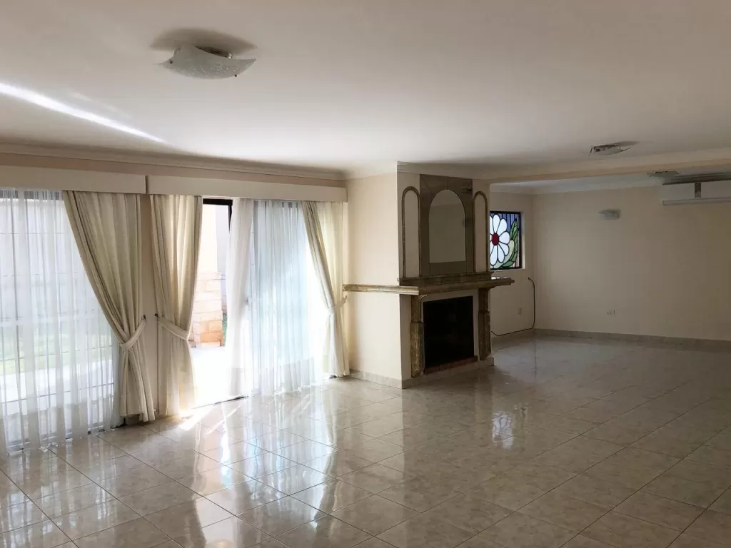 Bº JARA - LAS MERCEDES: ELEGANTE RESIDENCIA - 4 SUITES, JARDIN, PISCINA — foto 3