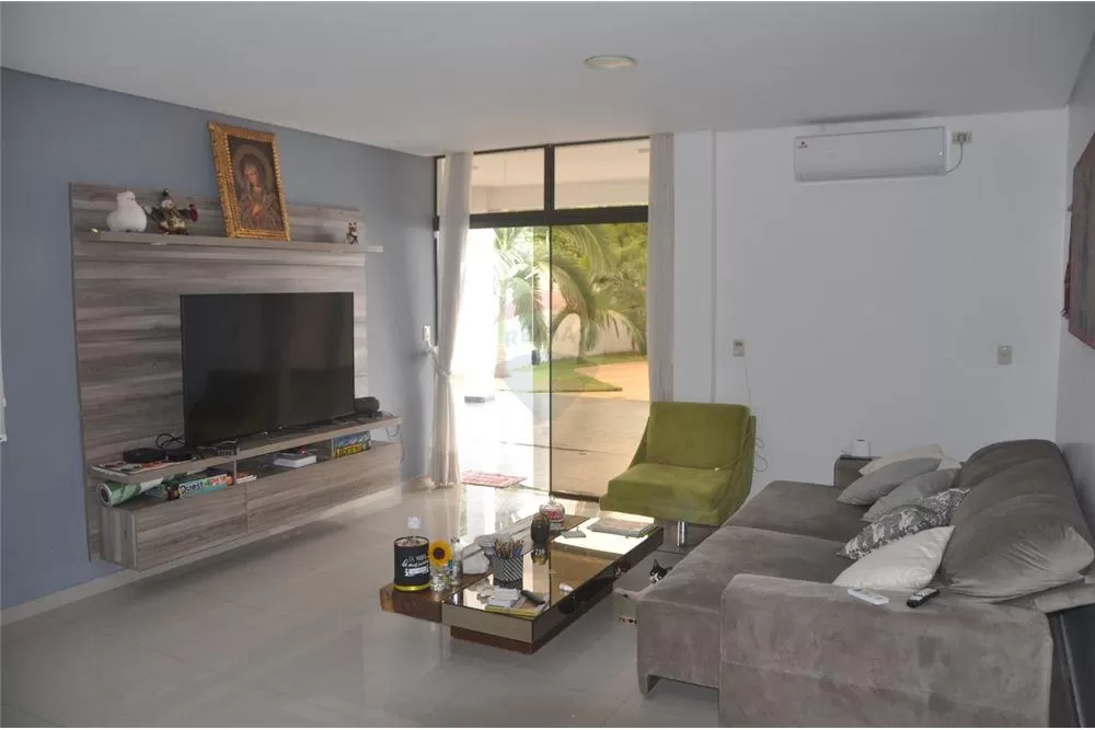 VENDO EXCELENTE PROPIEDAD - UBICACION ESTRATEGICA — foto 3