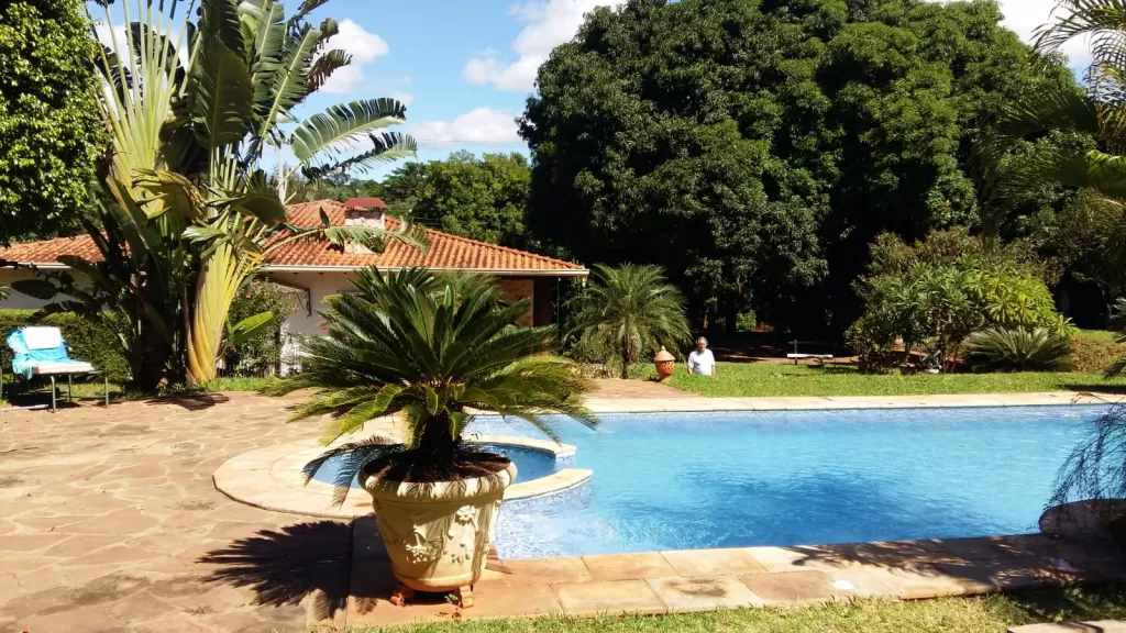 Dueño vende Casa Quinta estilo colonial en Caacupe — foto 2