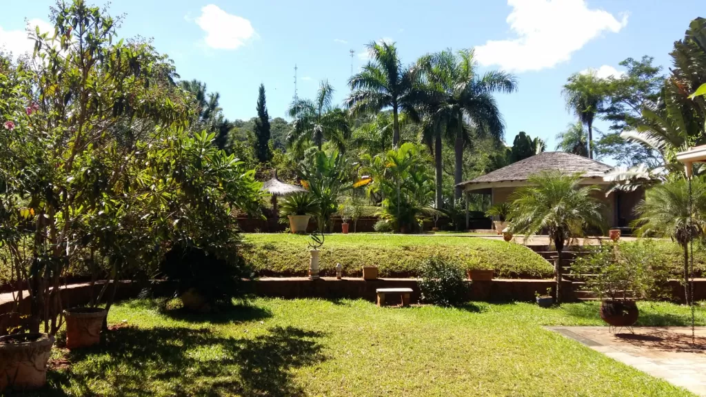 Dueño vende Casa Quinta estilo colonial en Caacupe — foto 3