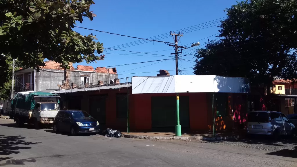 VENDO PROPIEDAD EN ESQUINA ESPECIAL PARA EDIFICIO - EN ASUNCIÓN - BARRIO OBRERO. — foto 2