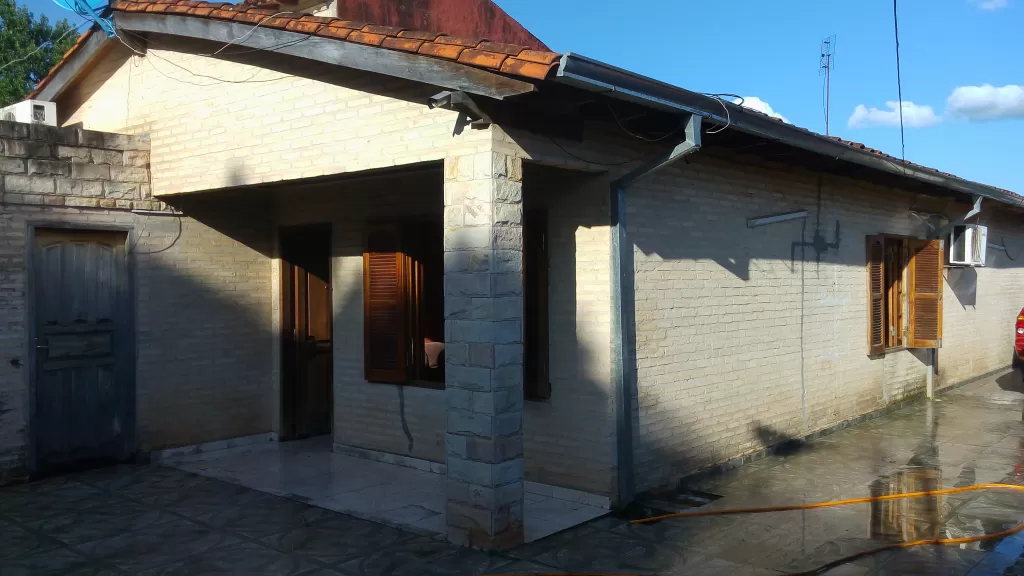 VENDO CASA CON PISCINA EN SAN LORENZO — foto 2