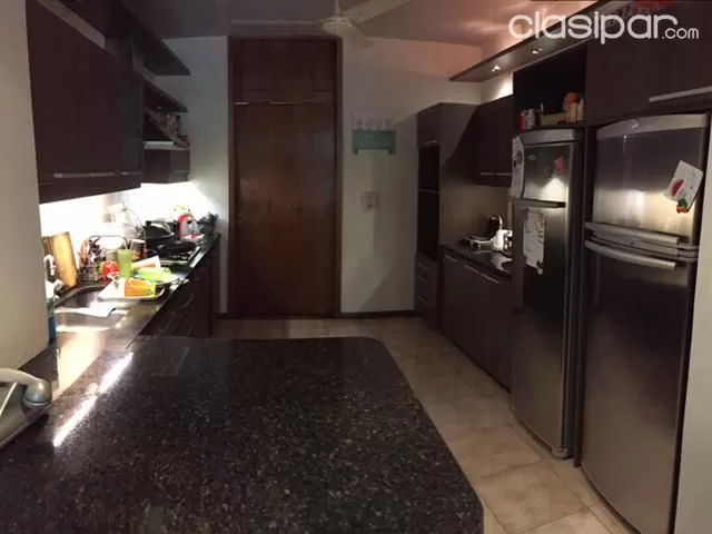 BO JARA (PROX. COL. SAN ANDRÉS): HERMOSA RESIDENCIA, 3 DORMITORIOS, JARDÍN, PISCINA. — foto 2