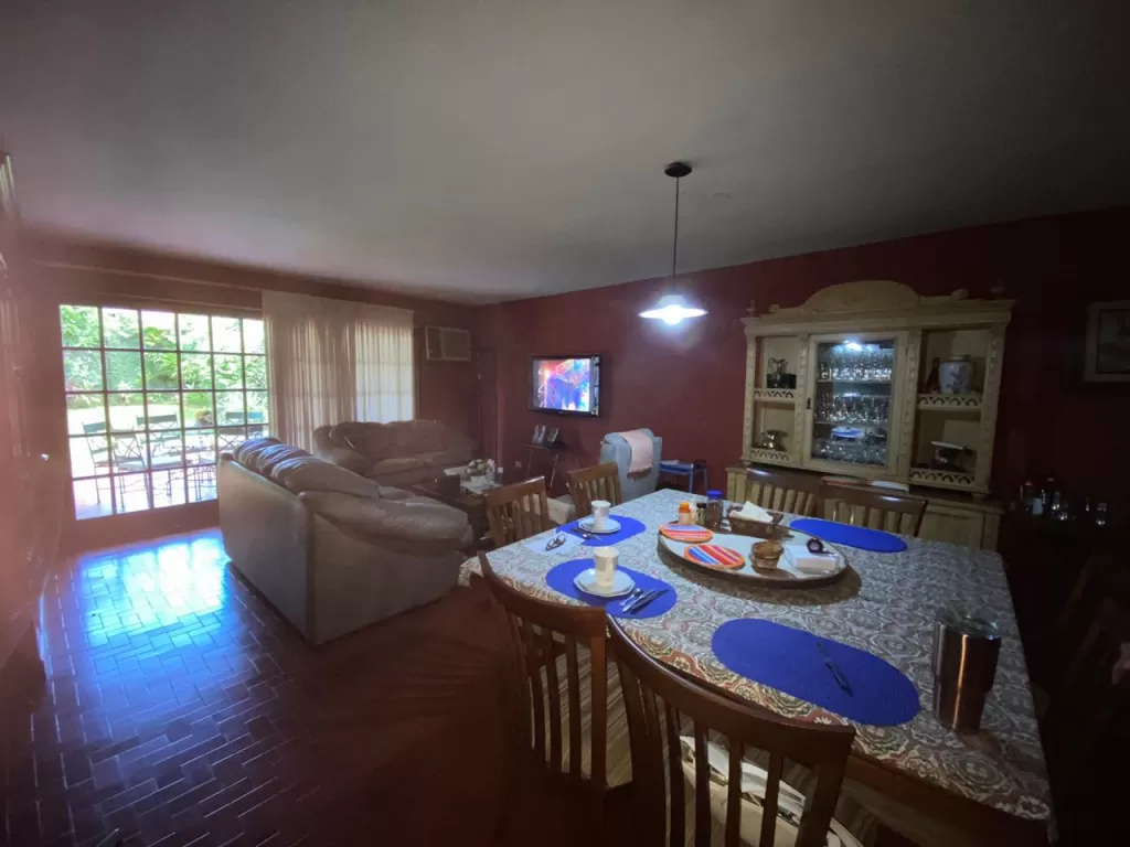 BO MCAL. ESTIGARRIBIA: CONFORTABLE RESIDENCIA, 4 DORMITORIOS, GRAN JARDÍN, 732 M2, PISCINA — foto 2