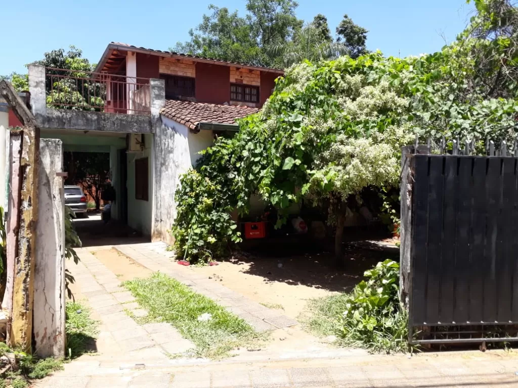 Casa de dos plantas en Villa Elisa, zona Colegiales — foto 2